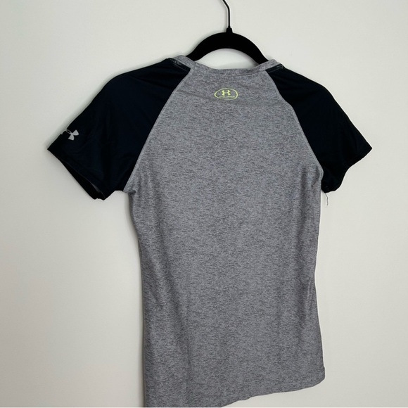 BATMAN 🦇 Women's Under Armour T-Shirt-Xsmall - Picture 3 of 3